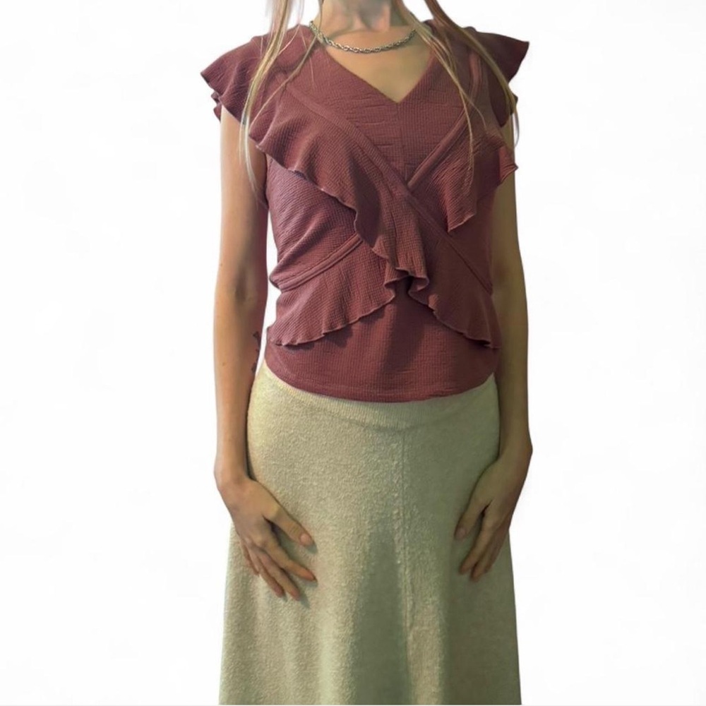 American Rag Plum Ruffled Blouse waffle knit V-neck flutter sleeve fit XS